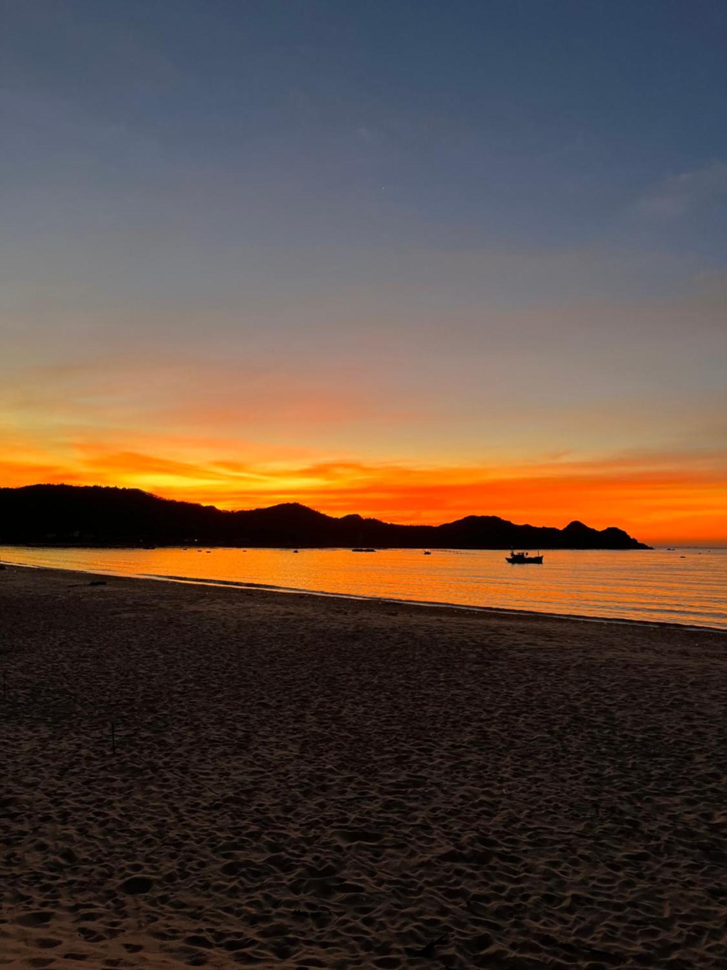 Robinson Beach Bungalow Vinh Hoa Eksteriør bilde