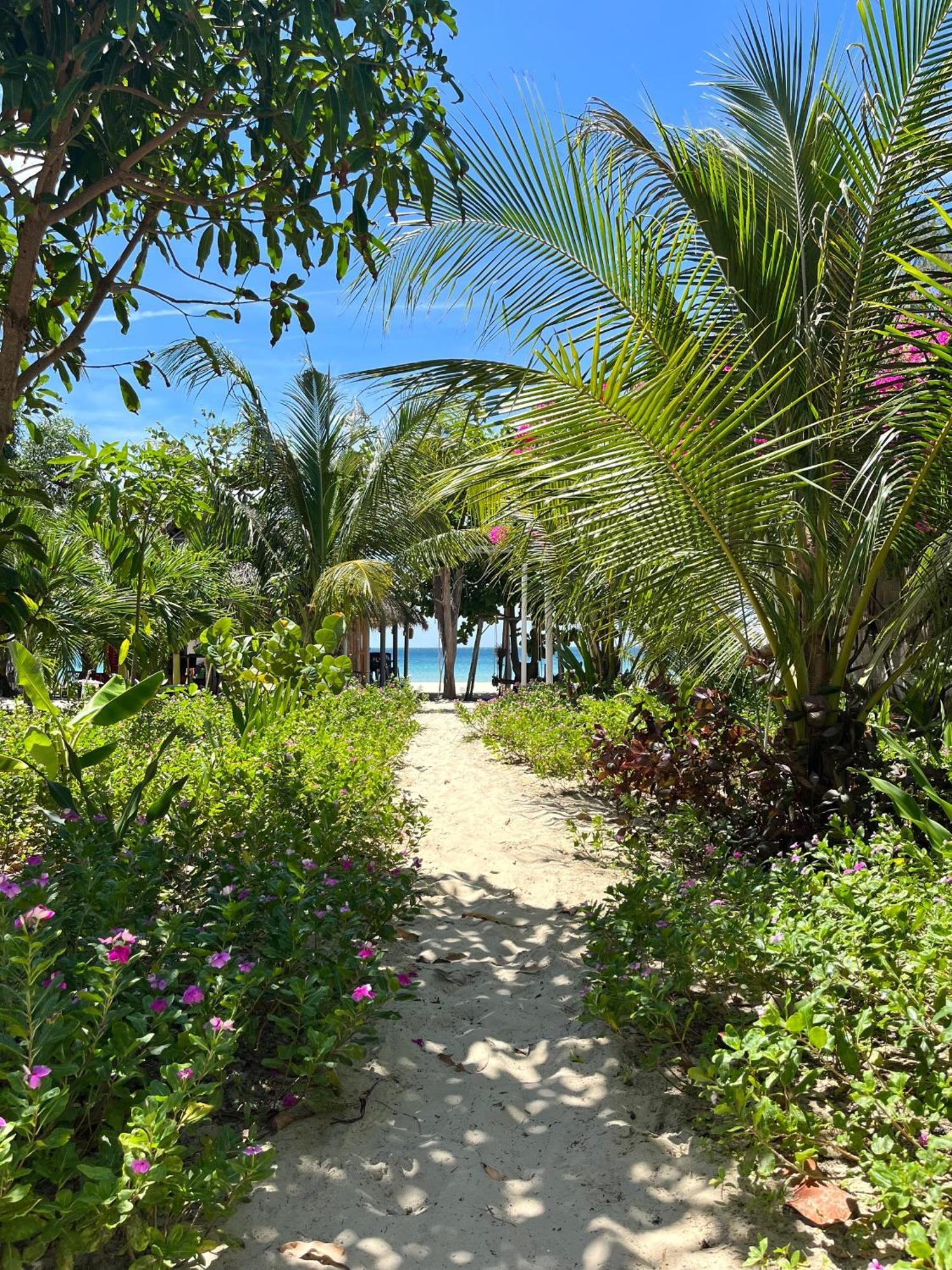 Robinson Beach Bungalow Vinh Hoa Eksteriør bilde