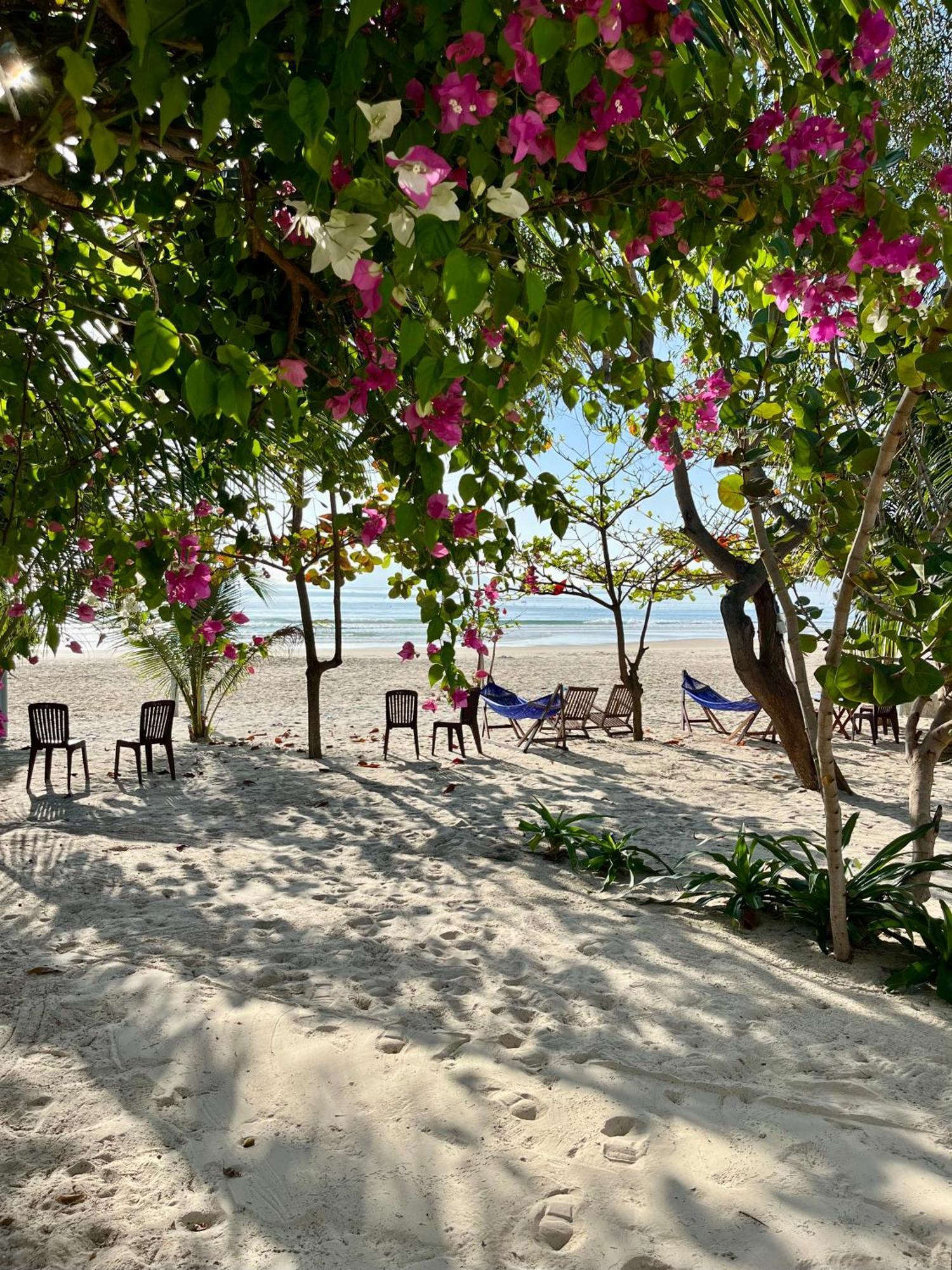 Robinson Beach Bungalow Vinh Hoa Eksteriør bilde